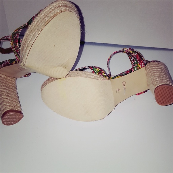MADELINE GIRL - SANDCASTLE PLATFORM HEELS NWOB - Picture 5 of 8